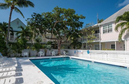 Truman Annex Apartment | Relax at Shipyard Perch - 4-Star Stay with Pool Access