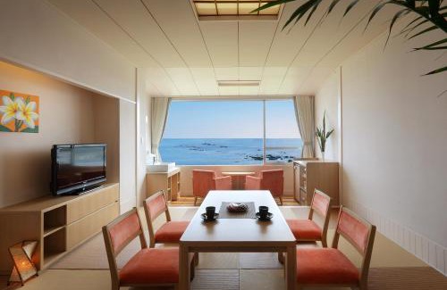 Shirahamacho Shirahama Hotel | Relax at Shirahama Ocean Resort with Pool and Hot Tub