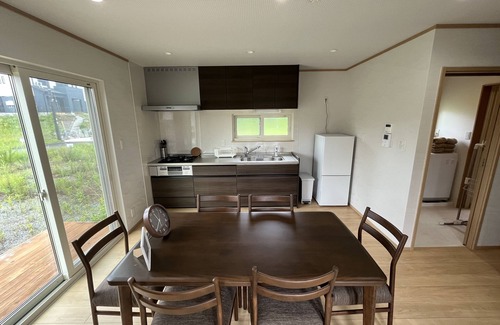 Shirahama House | Shirahamakashibesso: Family-Friendly Retreat with Hot Tub