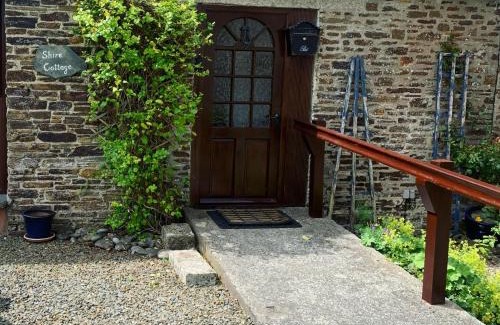 Saint Gennys House | Family-Friendly Shire Cottage in Beautiful Crackington Haven