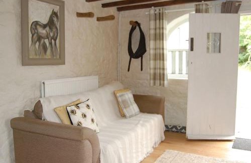 Crich House | Pet-Friendly Shire Cottage: Guest Rated 9.5/10