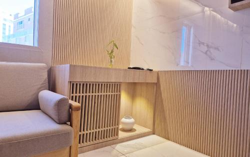 Choryang Hotel | Discover the Shire Hotel Busan Station with Hot Tub Delight