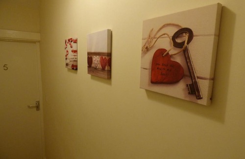 Shirebrook House | Discover Shirebrook House: Family-Friendly & Accessible Stay