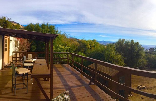 Wofford Heights Cabin | Discover Shirley Creek Mountain Oasis with Spa & Breakfast!