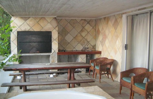 Trawal House | Relax at Shirleys Place: Pool, Hot Tub & Pet Friendly!