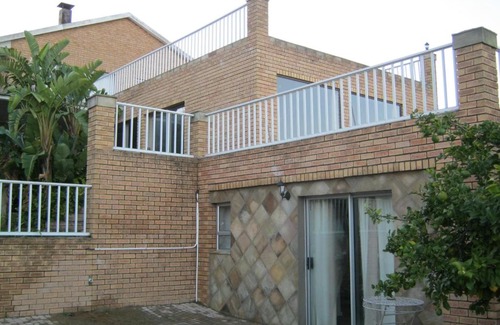 Trawal House | Relax at Shirleys Place: Pool, Hot Tub & Pet Friendly!