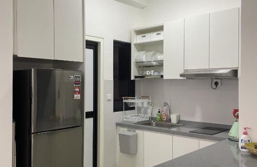 Kajang Apartment | Stylish Shiro Res: Top-Rated Stay with Oceanfront Pool