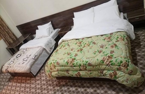 Pasu Hotel | Discover Shisper View Hotel: Family-Friendly & Breakfast Included