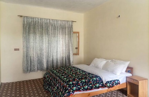 Pasu Hotel | Discover Shisper View Hotel: Family-Friendly & Breakfast Included