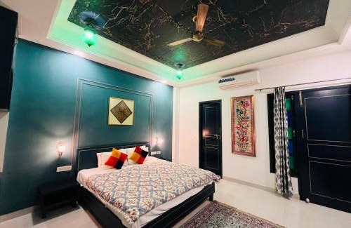 Basai House | Cozy Shiv Kothi Homestay: Rated 9.2, Family-Friendly Stay