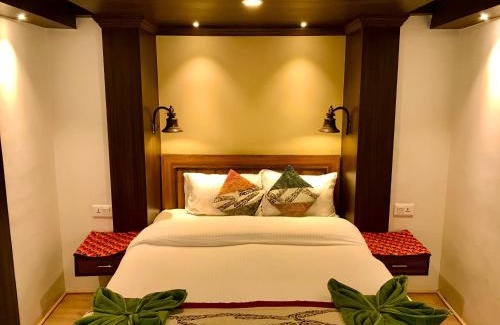 Bhaktapur House | Experience Comfort at Shiva Guest House - Pet Friendly Stay