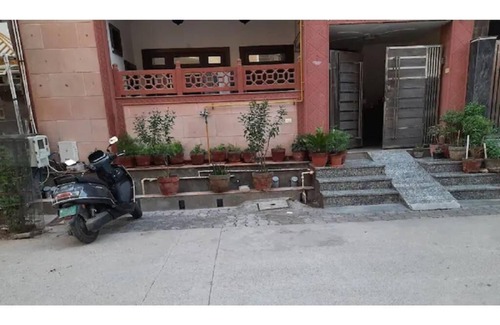 Agra Apartment | Relaxing Getaway at Shivalayaa - Deluxe Double Room No. 2