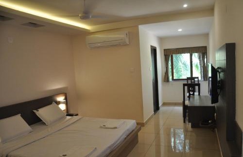 Kundapur Hotel | Discover Shivaprasad Grand: Family-Friendly Stay with Dining