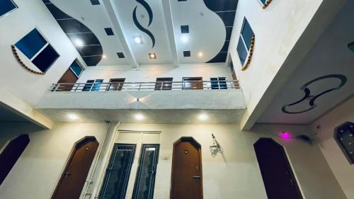 Bhind Hotel | Discover Shivdoot Hotel: Family-Friendly 4-Star Comfort