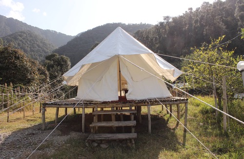 Bir RV Rental | Budget-Friendly Shivirama with Breakfast & Family Amenities