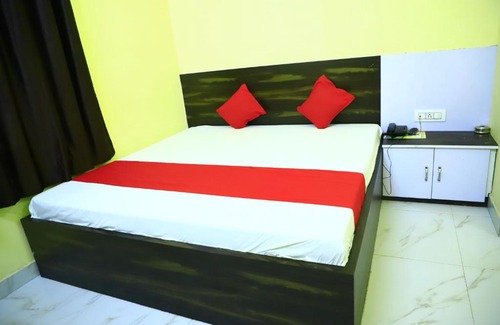Mathura House | Welcoming Shivraj Homestay: Pet Friendly with Breakfast