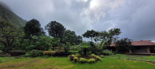 Paud Hotel | Family-Friendly Getaway at Shivraj Palace Resort