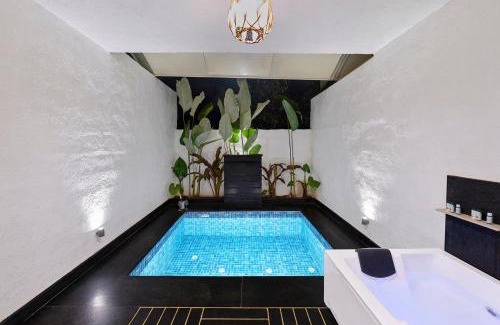 Wai Hotel | Relax at Shivsagar Resort & Spa with Pool and Dining Options