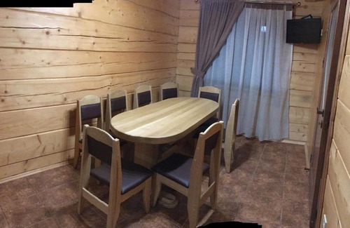 Mykulychyn Apartment | Perfect Family Retreat at Шкільна зупинка - Rated 10/10