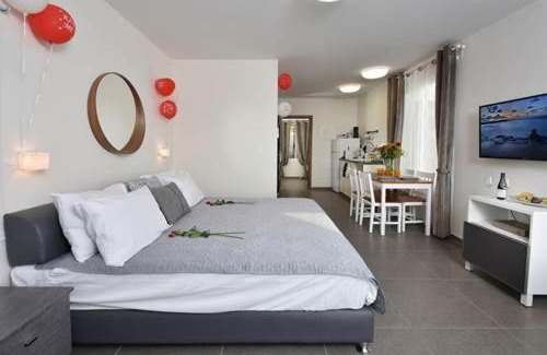 Had Nes Villa | Shmulik's Resort: Perfect Getaway for Couples and Families