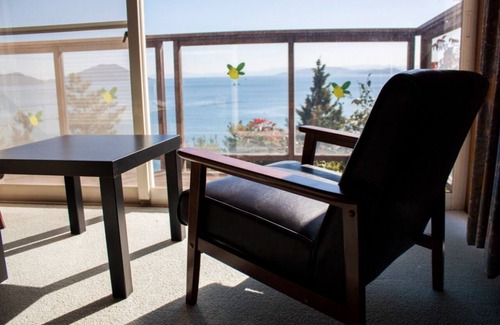 Fuchisaki House | Seaside Escape: Shodoshima Private Cottage with Free WiFi