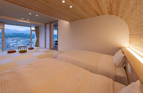 Hita House | Highly Rated Shokyoto No Yu Mikuma Hotel with Hot Tub