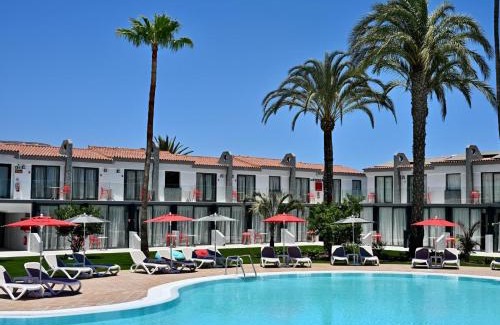 Playa del Ingles Hotel | Oceanfront Retreat at Jardín del Sol with Pool & Breakfast
