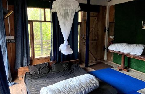 Tehri House | Discover Shoonya Home Stay in Devalsari Forest Range