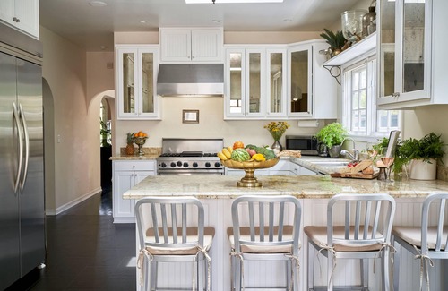 Melrose House | Exquisite 1920's Spanish Melrose Ave Oasis with Kitchen