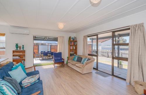 Whangamata House | Ideal Family Getaway at Shore Beats Work - Whangamata
