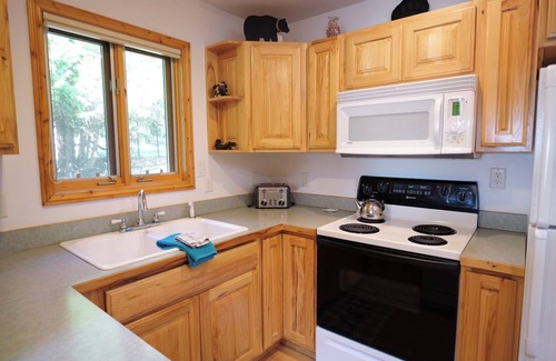 Drummond House | Cozy Bunkhouse Getaway on Drummond Island by the Sea