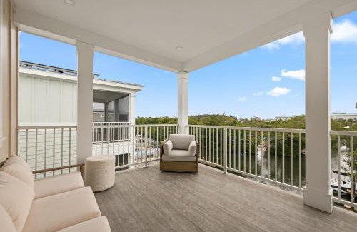 Cortez House | Oceanfront Bliss at Hunter's Point - Rated 10/10 by Guests