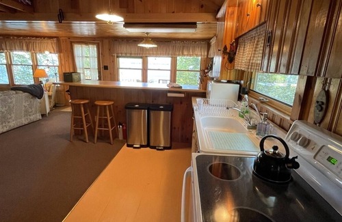 Sebago Cottage | Idyllic Shorefront Peabody Pond with Lake View & Breakfast