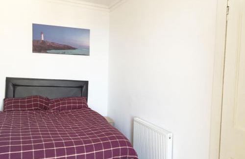Dunbar Apartment | Cozy 2 Bed Serviced Apartment in Dunbar with Breakfast