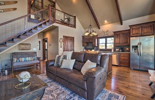 Shelby House | Cozy Home on the Shoreline of Lay Lake - Pet Friendly Stay!