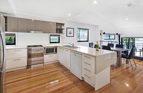 Hamilton Island Apartment | Ocean View Retreat at Shorelines 1 - Rated 9/10 by Guests