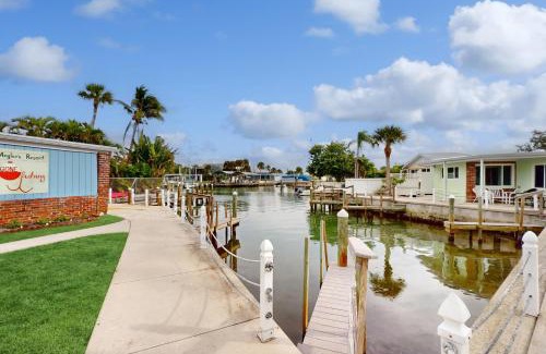 Englewood Apartment | Experience Family-Friendly Comfort at Shorely Grand Hotel
