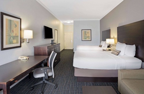 Westchase Hotel | Short Drive from Chinatown | Outdoor Pool Access, Pets Are Welcome!