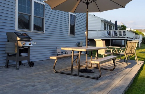 Briggs Farm House | Ideal Family Retreat: 5 Bedrooms Near Beautiful Beaches