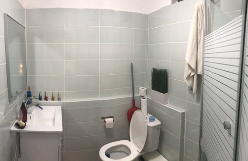 Herzliya House | Cozy Room with Ocean View & Kitchen at IDC Hotel