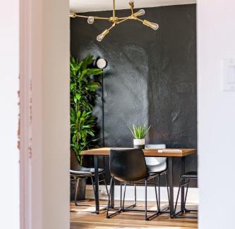 German Village House | Short North Convention Private Parking Pets!