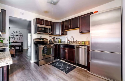 Arena District House | Discover Comfort at Across Goodale Park in Short North