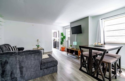 Arena District House | Discover Comfort at Across Goodale Park in Short North