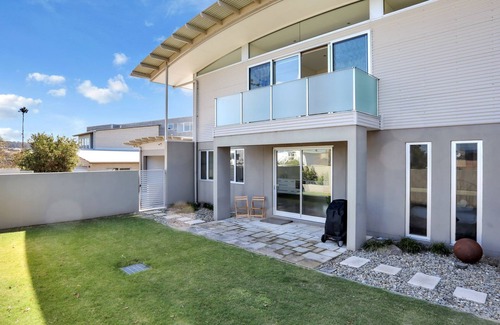 Merimbula Apartment | Short Point Quarters - Studio