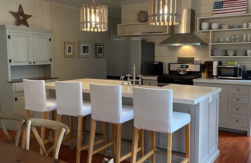 Saint Simons Island House | Idyllic Getaway Steps from Beach, Dining & Village Life