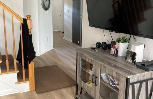 Berkeley Heights House | Short term 3 month rental in Berkeley Heights - Charming 2-bed townhome