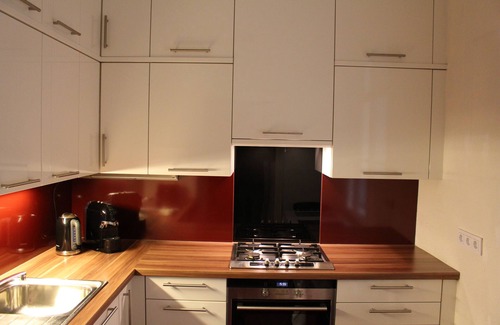 Leopoldstadt Apartment | Convenient City Center Rental for 2 with Breakfast & Kitchen
