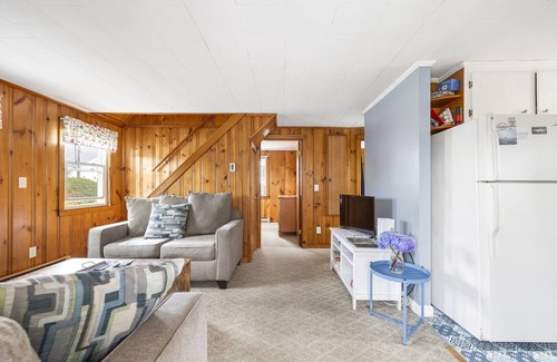 Eastward Look House | Oceanfront Retreat: Steps from Scarborough State Beach