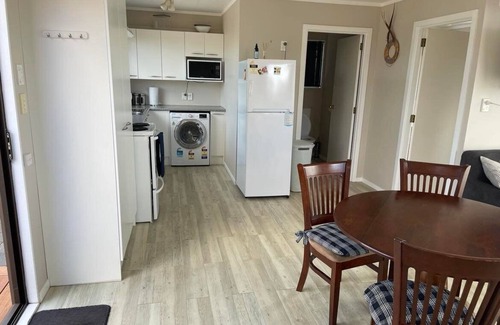 Karkari Peninsula Cottage | Ideal Retreat Steps from Tokerau Beach with Ocean Views