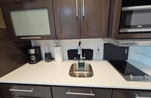 Isla Verde Apartment | Beachside 2-Bed Studio in Isla Verde with Pool & Spa